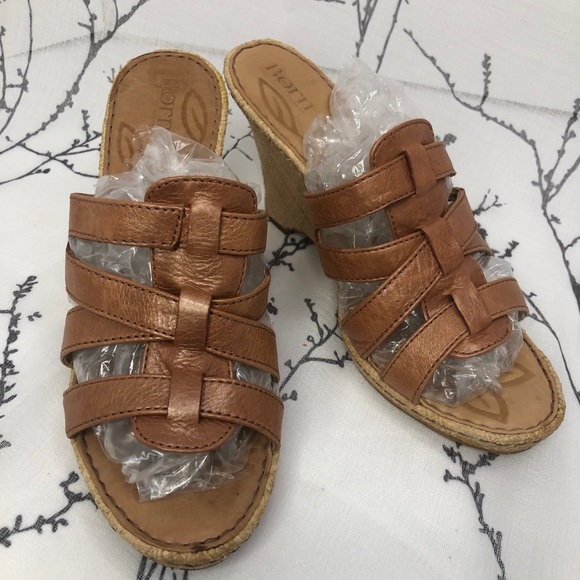 Born Leather Strap Wedge Sandles - Picture 11 of 11